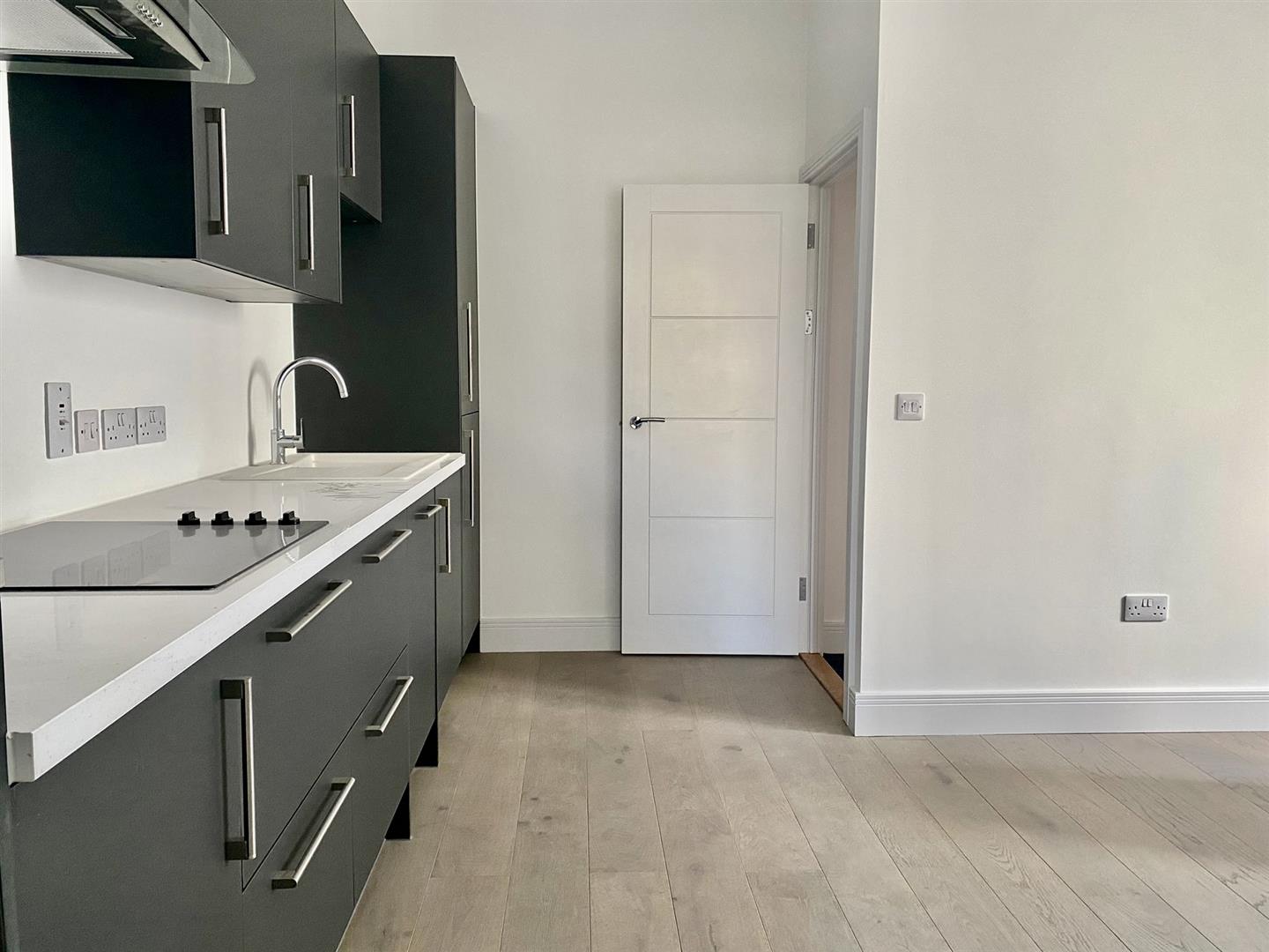 Flat 6, Claremont Manor, Rouge Bouillon, St. Helier